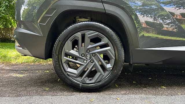 Hyundai TUCSON 1.6T 239 Hybrid Black Line 5dr Auto Hybrid Estate