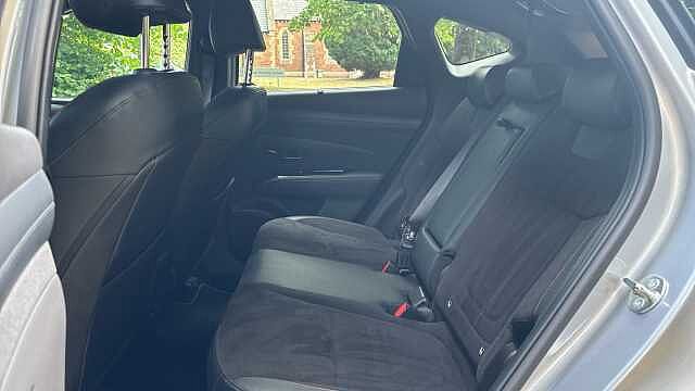 Hyundai TUCSON 1.6T Hybrid N Line 5dr Auto Hybrid Estate Silver