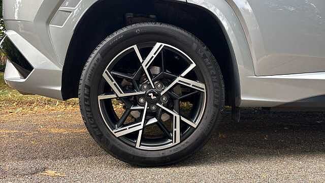 Hyundai TUCSON 1.6T Hybrid N Line 5dr Auto Hybrid Estate Silver