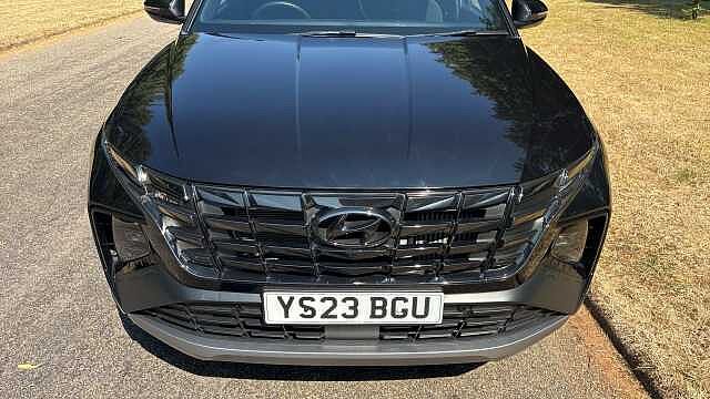 Hyundai TUCSON 1.6 TGDi 48V MHD N Line S 5dr 2WD DCT Petrol Estate Black