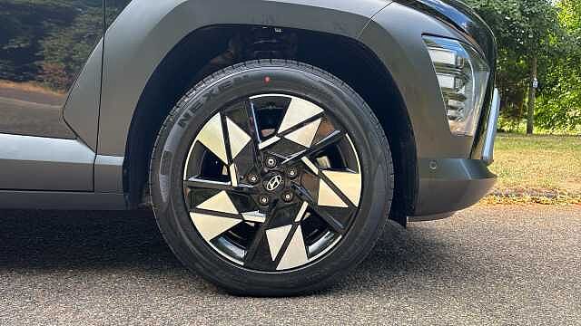 Hyundai KONA 1.6 Hybrid 129 Ultimate 5dr DCT Hybrid Hatchback Black