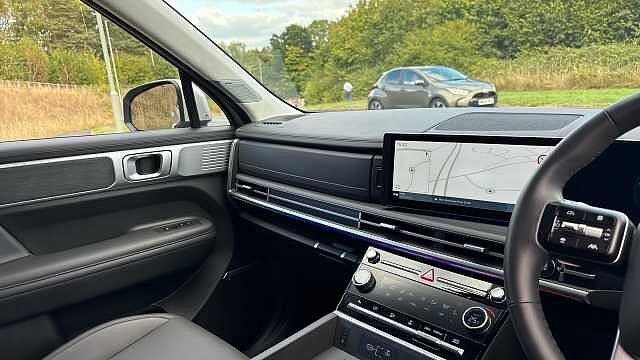Hyundai SANTA FE 1.6 TGDi Plug-in Hybrid Ultimate 5dr 4WD Auto Estate Typhoon Silver - Metallic