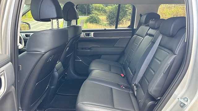 Hyundai SANTA FE 1.6 TGDi Plug-in Hybrid Ultimate 5dr 4WD Auto Estate Typhoon Silver - Metallic