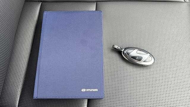 Hyundai SANTA FE 1.6 TGDi Plug-in Hybrid Ultimate 5dr 4WD Auto Estate Typhoon Silver - Metallic