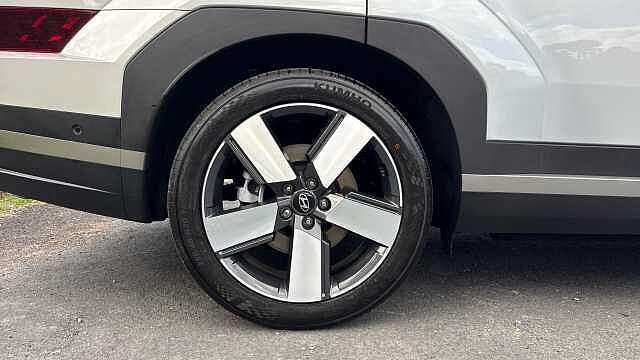 Hyundai SANTA FE 1.6 TGDi Plug-in Hybrid Ultimate 5dr 4WD Auto Estate Typhoon Silver - Metallic
