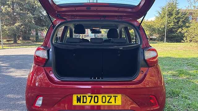 Hyundai I10 1.2 MPi SE Connect 5dr Petrol Hatchback Red