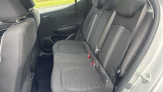 Hyundai I10 1.0 MPi SE Connect 5dr Petrol Hatchback Silver