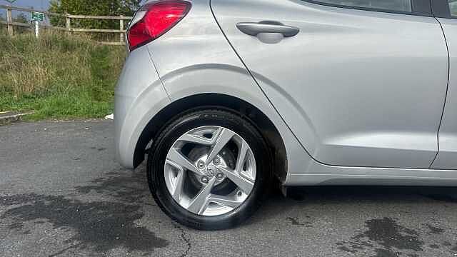 Hyundai I10 1.0 MPi SE Connect 5dr Petrol Hatchback Silver