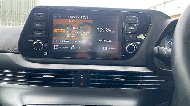 Hyundai BAYON 1.0 TGDi 48V MHEV SE Connect 5dr DCT Petrol Hatchback Red