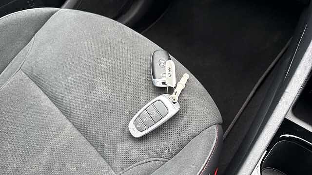 Hyundai TUCSON 1.6 TGDi 48V MHD 180 N Line S 5dr 4WD DCT Petrol Estate