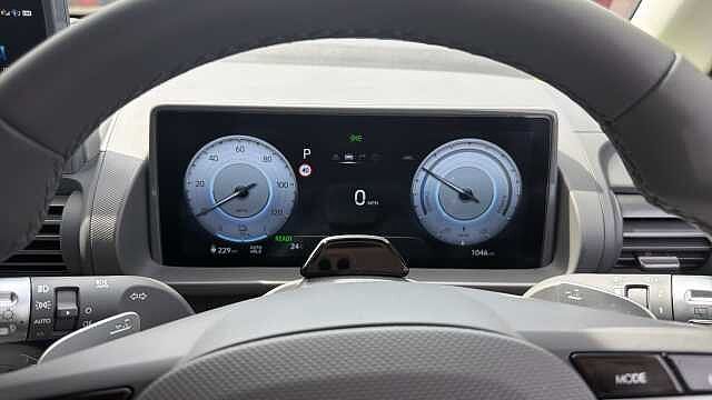 Hyundai INSTER 85kW Cross 49kWh 5dr Auto Electric Hatchback Natural Ivory - Solid