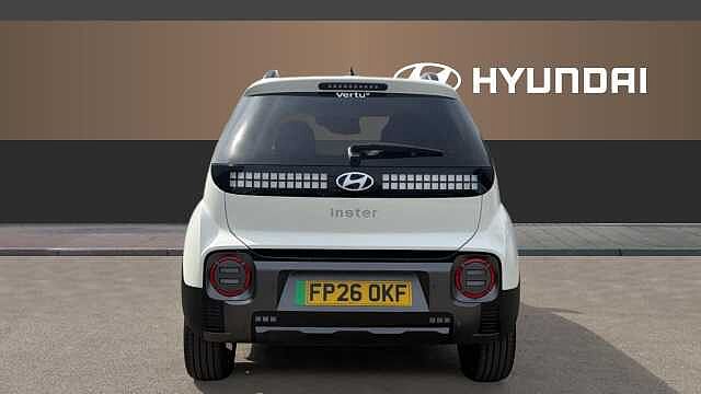 Hyundai INSTER 85kW Cross 49kWh 5dr Auto Electric Hatchback Natural Ivory - Solid