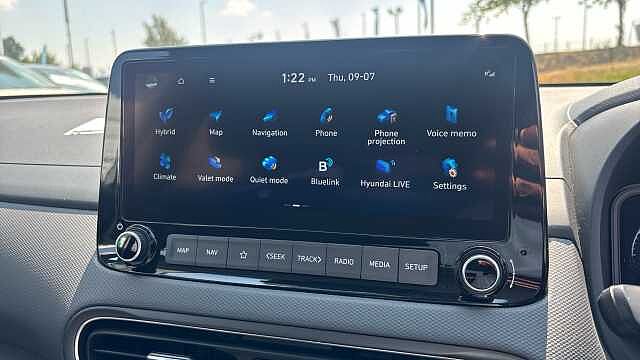 Hyundai KONA 1.6 GDi Hybrid Premium 5dr DCT Hybrid Hatchback Grey