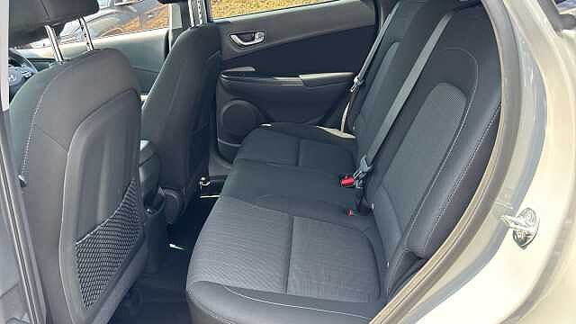 Hyundai KONA 1.6 GDi Hybrid Premium 5dr DCT Hybrid Hatchback Grey