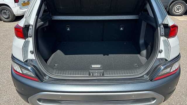 Hyundai KONA 1.6 GDi Hybrid Premium 5dr DCT Hybrid Hatchback Grey