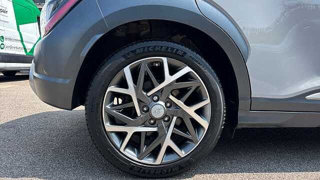 Hyundai KONA 1.6 GDi Hybrid Premium 5dr DCT Hybrid Hatchback Grey