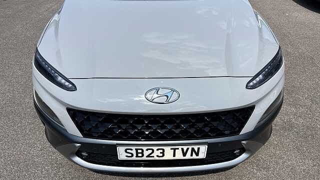 Hyundai KONA 1.6 GDi Hybrid Premium 5dr DCT Hybrid Hatchback Grey