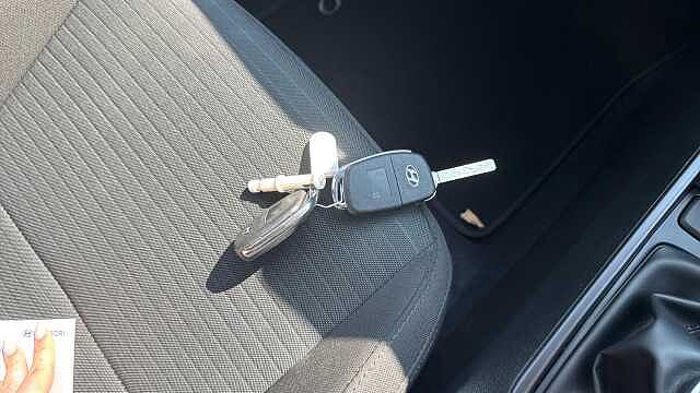 Hyundai i20 1.0T GDi 48V MHD SE Connect 5dr Petrol Hatchback