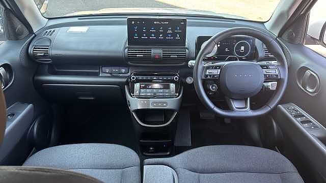 Hyundai INSTER 85kW 02 49kWh 5dr Auto Electric Hatchback Cream