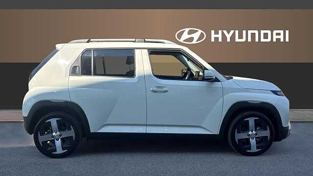 Hyundai INSTER 85kW 02 49kWh 5dr Auto Electric Hatchback Cream