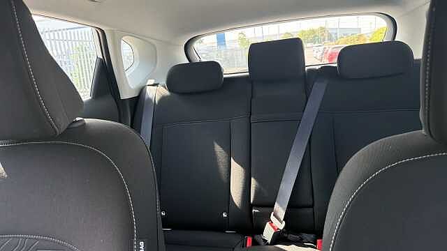 Hyundai KONA 160kW Advance 65kWh 5dr Auto Electric Hatchback White