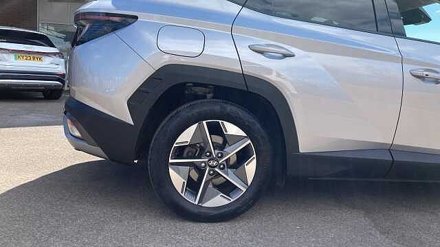 Hyundai TUCSON 1.6T Plug-in Hybrid Premium 5dr Auto Estate Silver