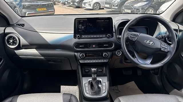Hyundai KONA 1.6 GDi Hybrid Ultimate 5dr DCT Hybrid Hatchback White