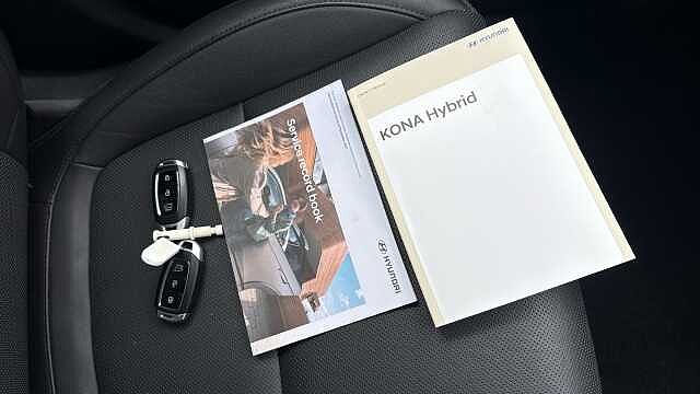Hyundai KONA 1.6 GDi Hybrid Ultimate 5dr DCT Hybrid Hatchback White