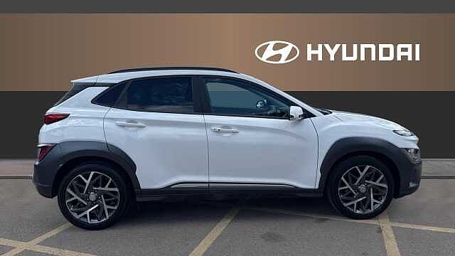 Hyundai KONA 1.6 GDi Hybrid Ultimate 5dr DCT Hybrid Hatchback White