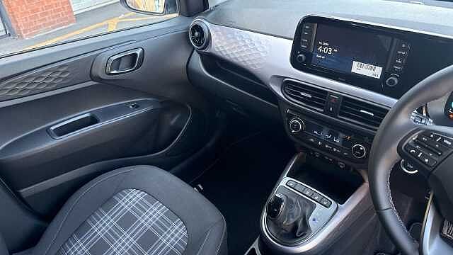 Hyundai I10 1.2 [79] Premium 5dr Auto [Nav] Petrol Hatchback Meta Blue - Pearl