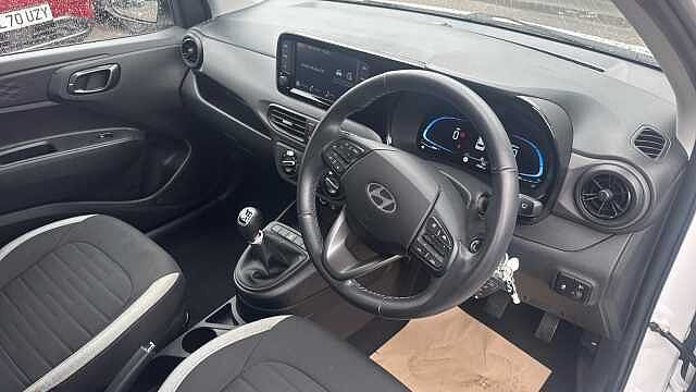 Hyundai i10 1.0 Advance 5dr Petrol Hatchback