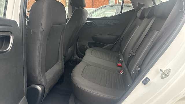 Hyundai i10 1.0 Advance 5dr Petrol Hatchback