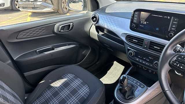 Hyundai I10 1.0 [63] Premium 5dr Auto [Nav] Petrol Hatchback Blue