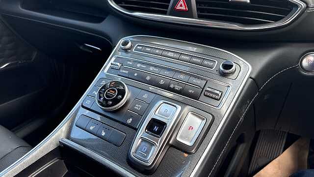 Hyundai SANTA FE 1.6 TGDi Plug-in Hybrid Premium 5dr 4WD Auto Estate
