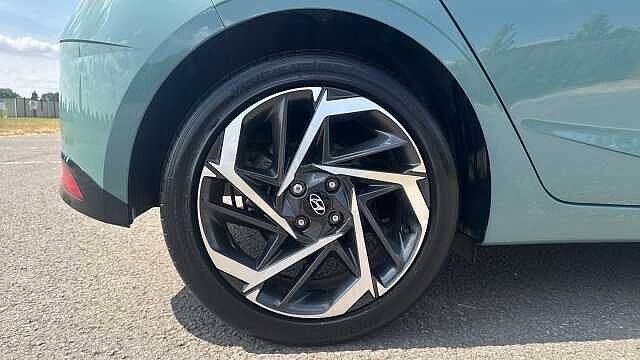 Hyundai i20 1.0T GDi 48V MHD Premium 5dr DCT Petrol Hatchback