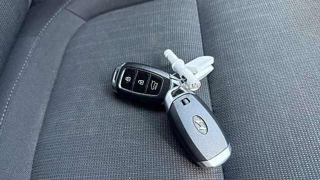 Hyundai KONA 1.6 GDi Hybrid Premium 5dr DCT Hybrid Hatchback