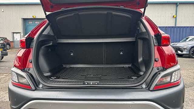 Hyundai KONA 1.6 GDi Hybrid Ultimate 5dr DCT Hybrid Hatchback Red