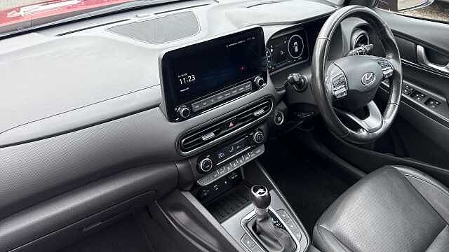 Hyundai KONA 1.6 GDi Hybrid Ultimate 5dr DCT Hybrid Hatchback Red