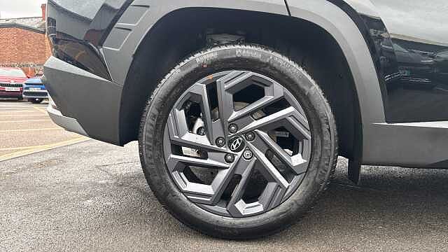 Hyundai TUCSON 1.6T 239 Hybrid Black Line 5dr Auto Hybrid Estate Pearl - Abyss Black