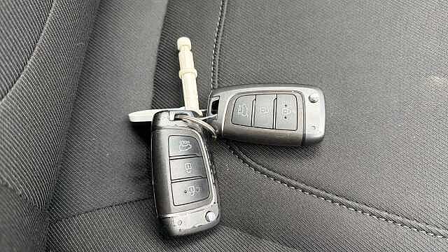 Hyundai TUCSON 1.6 TGDi Hybrid 230 SE Connect 5dr 2WD Auto Hybrid Estate