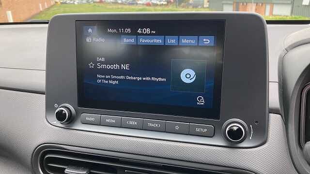 Hyundai KONA 1.6 GDi Hybrid SE Connect 5dr DCT Hybrid Hatchback Red