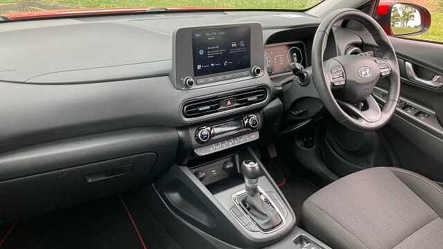 Hyundai KONA 1.6 GDi Hybrid SE Connect 5dr DCT Hybrid Hatchback Red