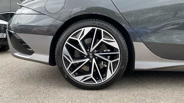 Hyundai IONIQ 6 168kW Premium 77kWh 4dr Auto Electric Saloon
