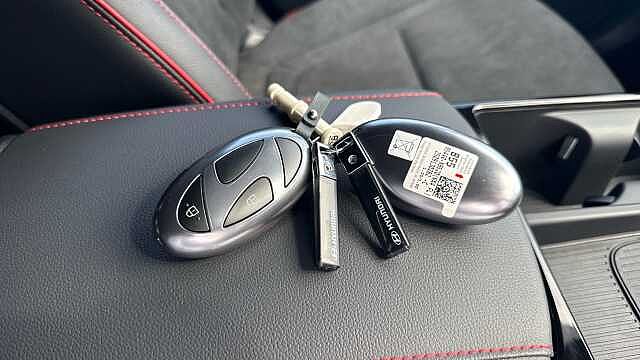 Hyundai TUCSON 1.6T 239 Hybrid N Line 5dr Auto Hybrid Estate White