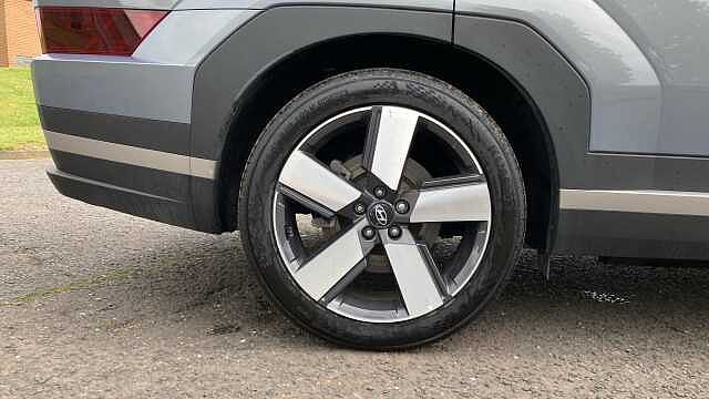 Hyundai SANTA FE 1.6 TGDi Plug-in Hybrid Premium 5dr 4WD Auto Estate Blue