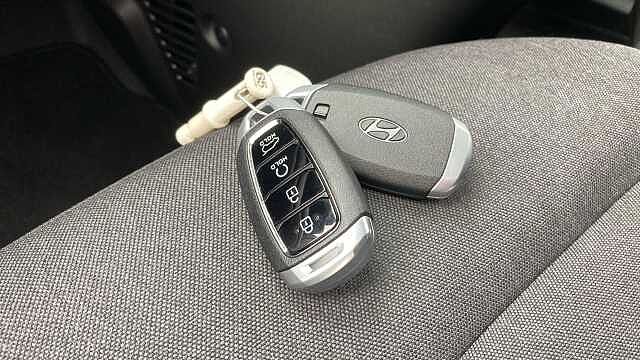 Hyundai INSTER 85kW 02 49kWh 5dr Auto Electric Hatchback