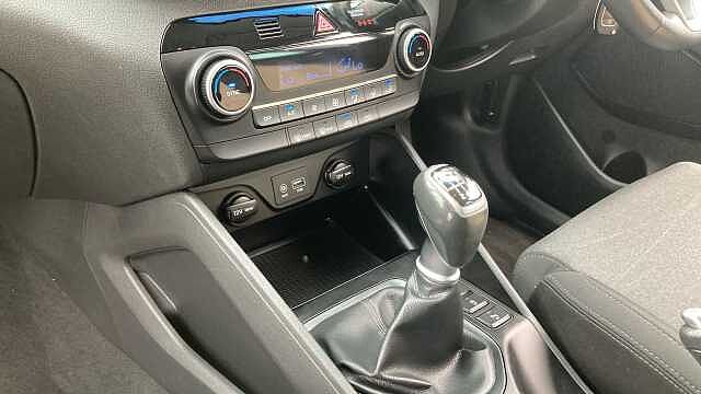 Hyundai TUCSON 1.6 GDi SE Nav 5dr 2WD Petrol Estate Black