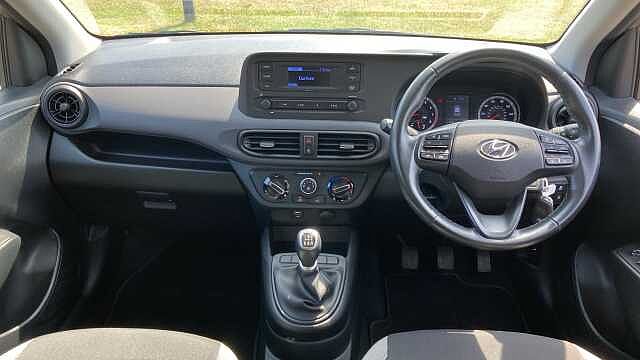Hyundai i10 1.0 MPi SE 5dr Petrol Hatchback
