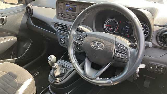 Hyundai i10 1.0 MPi SE 5dr Petrol Hatchback