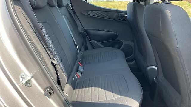 Hyundai i10 1.0 MPi SE 5dr Petrol Hatchback